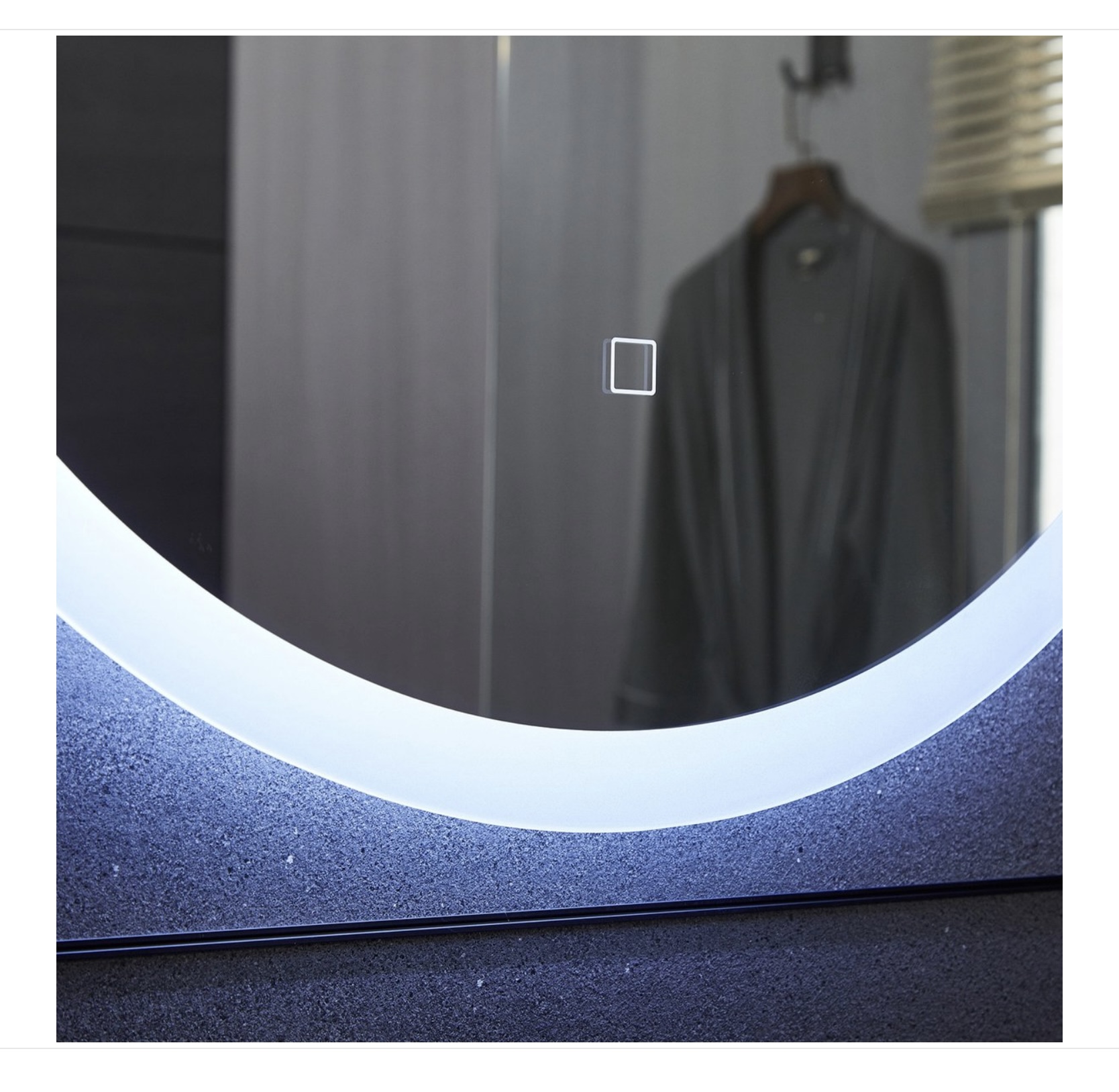 Aquamarin® LED kör alakú fürdőszobatükör – Ø 60 cm, érintőpanel, dimmelhető, páramentes - Image 4