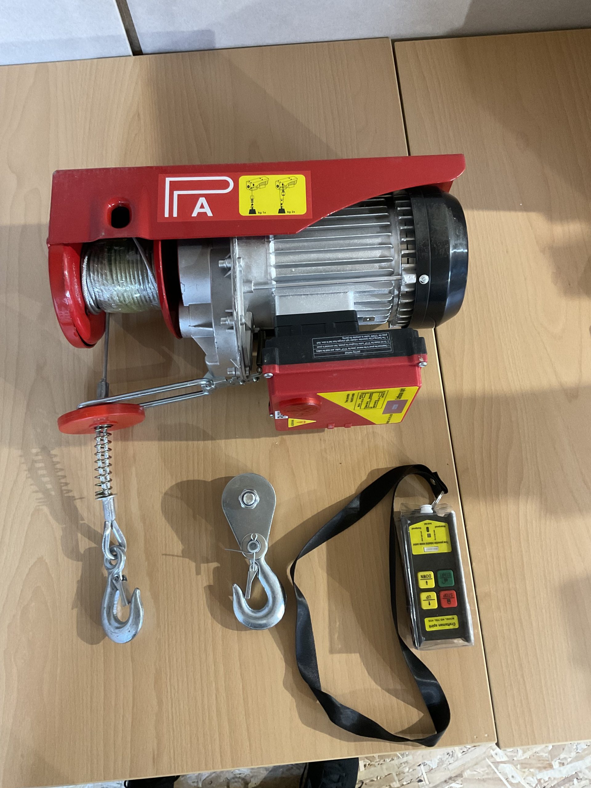 Elektromos emelő Vevor 1450 W, WiFi távirányító, max. emelési magasság 6/12 m, sebesség 10 m/perc, kapacitás 400 / 800 kg - Image 2