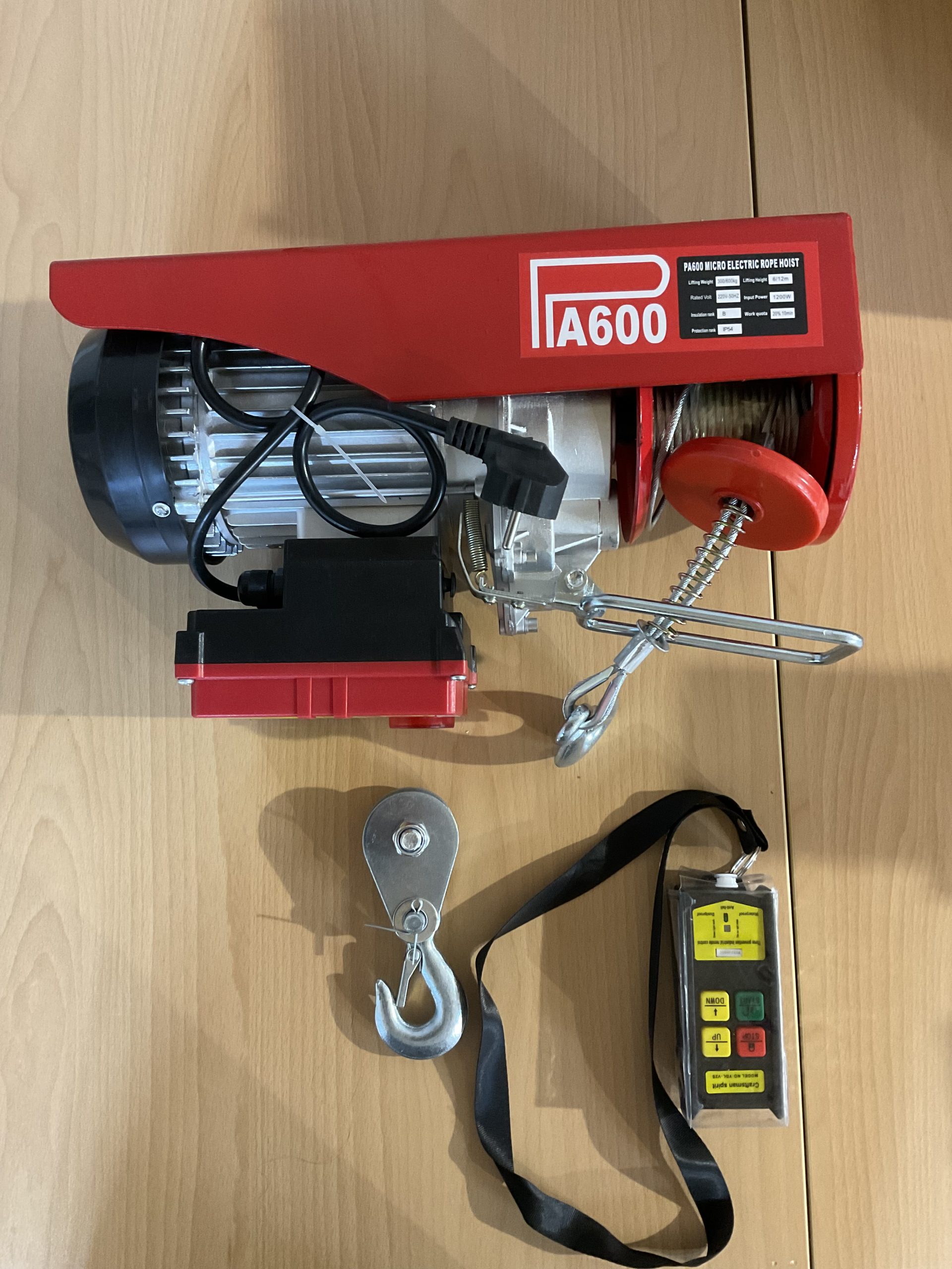 Elektromos emelő Vevor 1450 W, WiFi távirányító, max. emelési magasság 6/12 m, sebesség 10 m/perc, kapacitás 400 / 800 kg