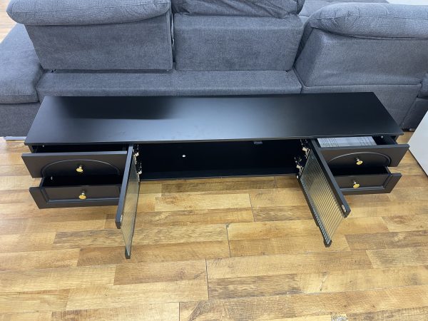 Modern fekete TV-állvány üveg betétes ajtókkal és arany részletekkel - Image 4