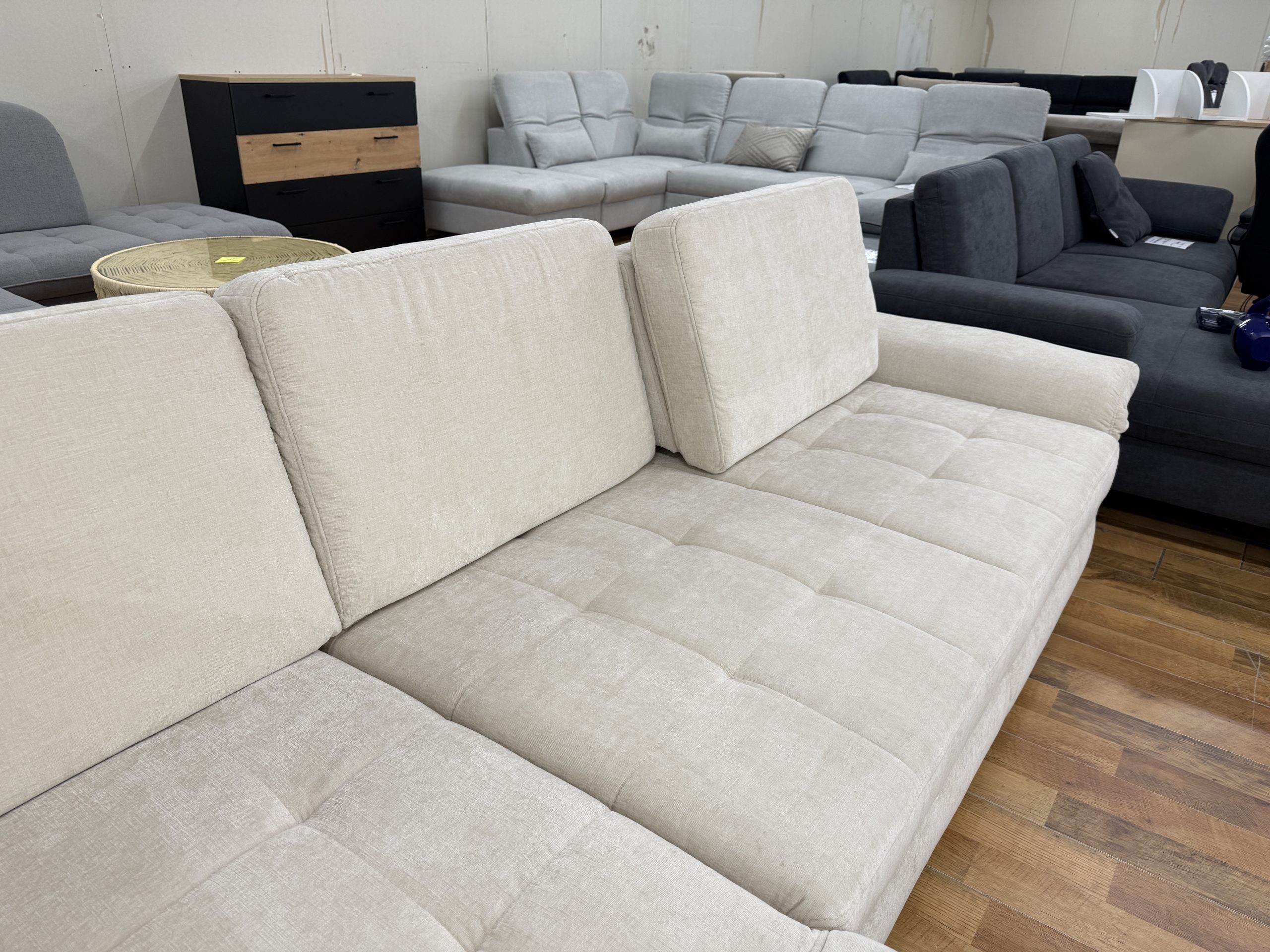 WESTHAM natúr bézs sarokkanapé – állítható ülésmélység, kihúzható ágyfunkció és ágyneműtartó - Image 6