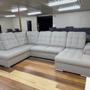 NEBRASKA prémium U alakú sarokkanapé – világosszürke, fejtámlaállítással, ágyazható kivitelben