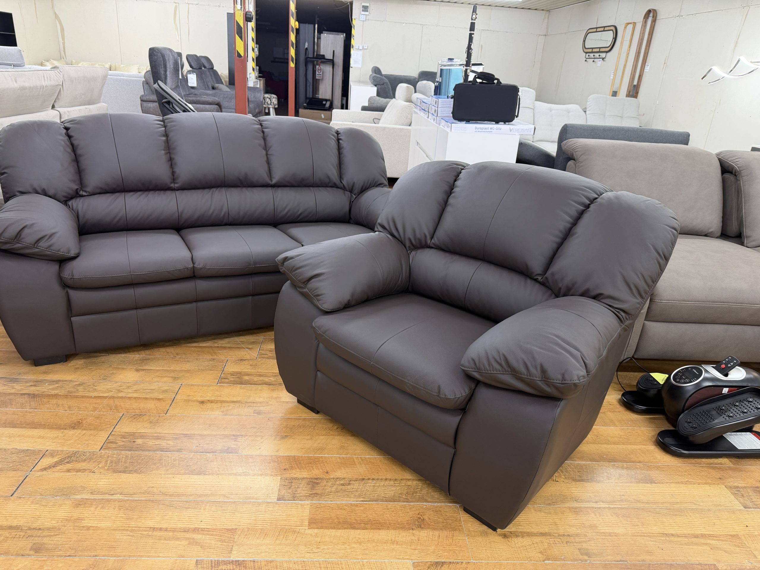 CASINO 3+2+1 valódi bőr ülőgarnitúra – sötétbarna – térben elhelyezhető - Image 4