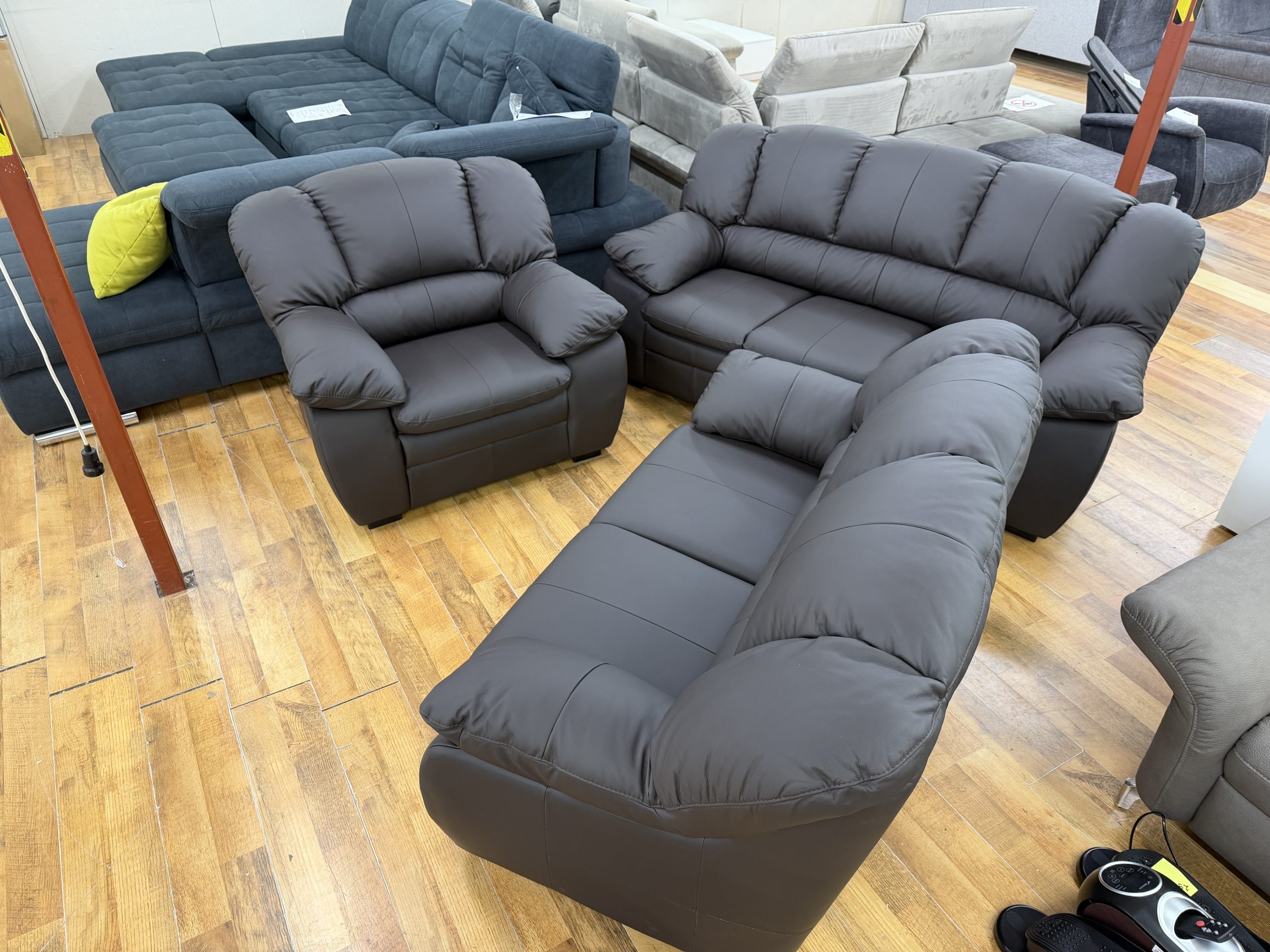 CASINO 3+2+1 valódi bőr ülőgarnitúra – sötétbarna – térben elhelyezhető - Image 6