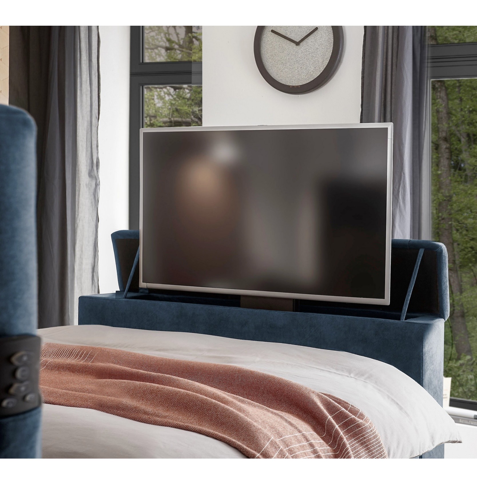 RICHMOND boxspring ágy – 120×200 cm – Holdfénykék – süllyeszthető TV-tartó + távirányító – ágyneműtartós - Image 5