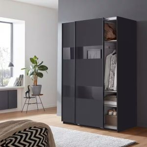 Altona tolóajtós szekrény szürke üveg betétekkel 135 cm – grafit színben - X75