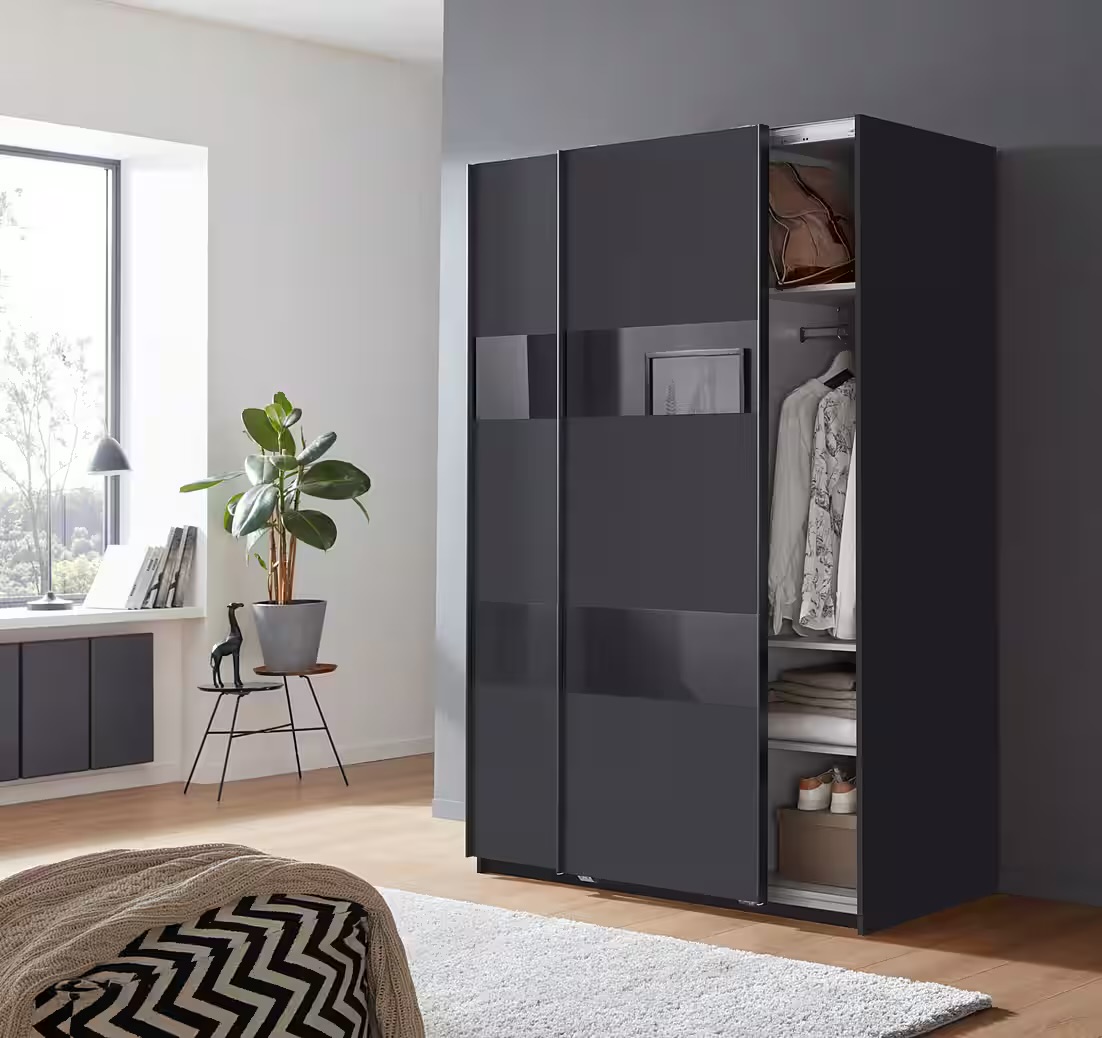 Altona tolóajtós szekrény szürke üveg betétekkel 135 cm – grafit színben - X75